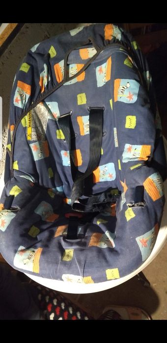 Шизлонг , люлка с музика и кош за кола