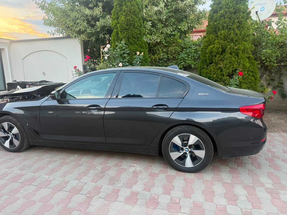 Dezmembrez BMW seria 5 G30 530E