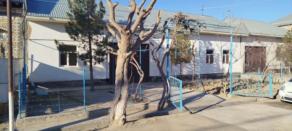 Ховли сотилади гулистон 3