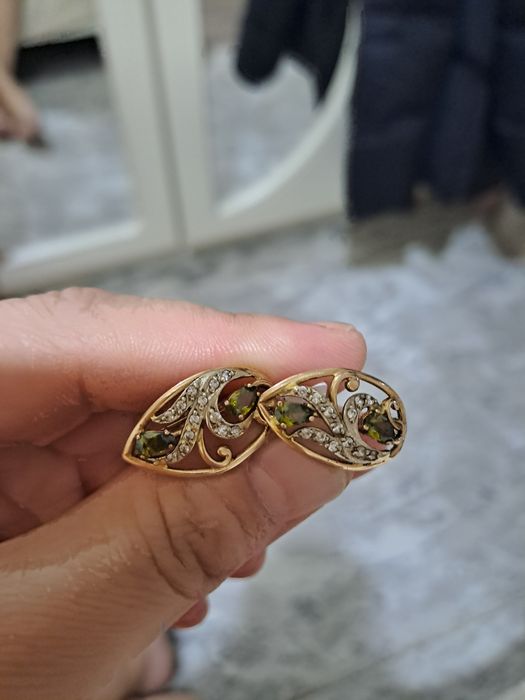 Золотые серьги 585