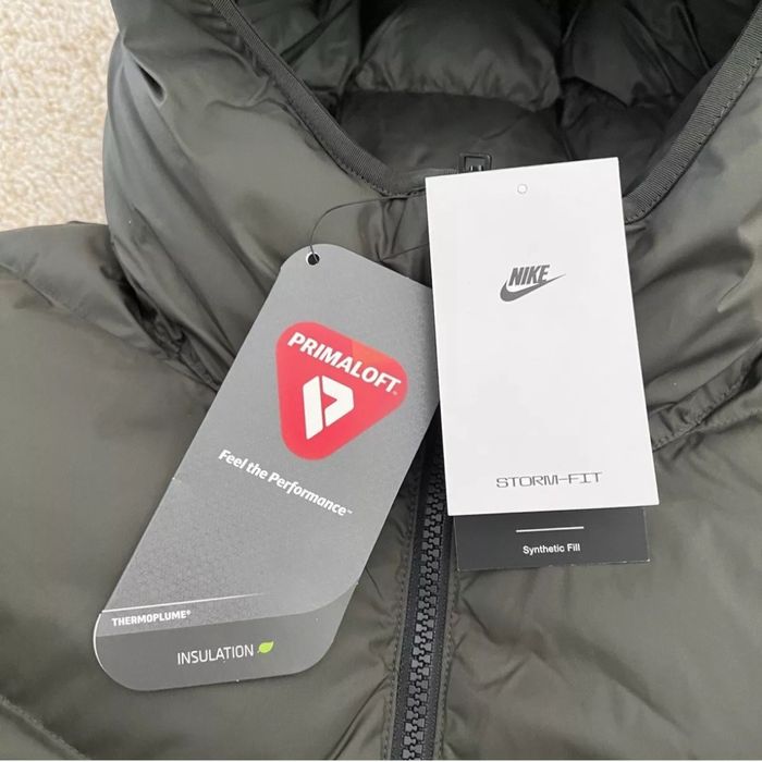 Nike Storm-FIT Windrunner - S и M Размер Оригинални