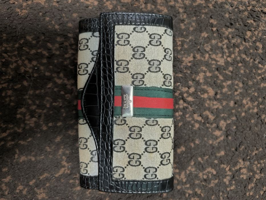 Geanta Gucci si portofel Gucci