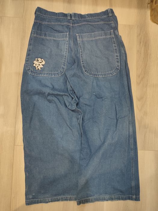 продам джинсы empty