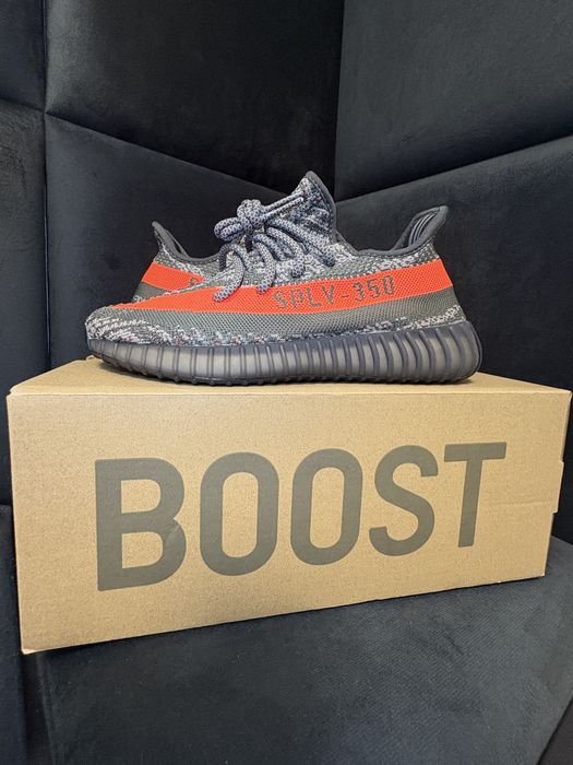 Adidasi Yeezy boost