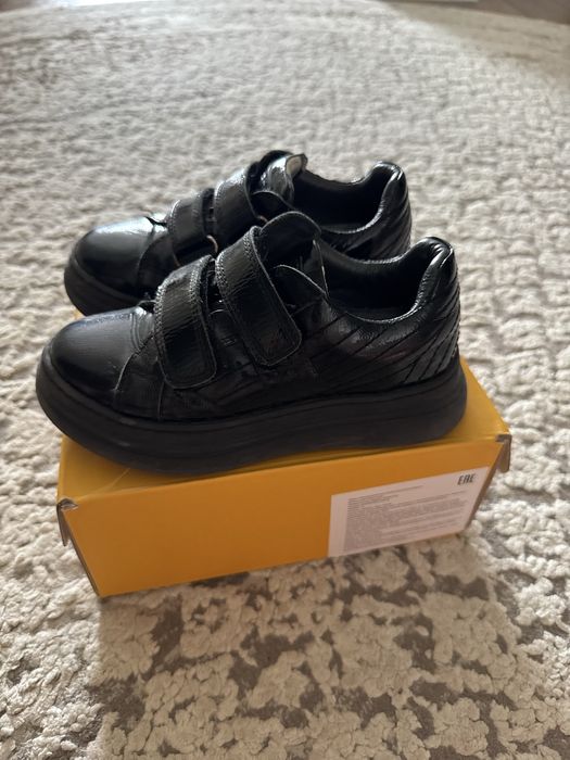 Продам ботиночки