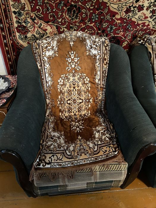 Кресла, прочные, хорошего качества