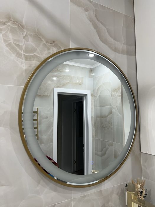 Продаётся зеркало