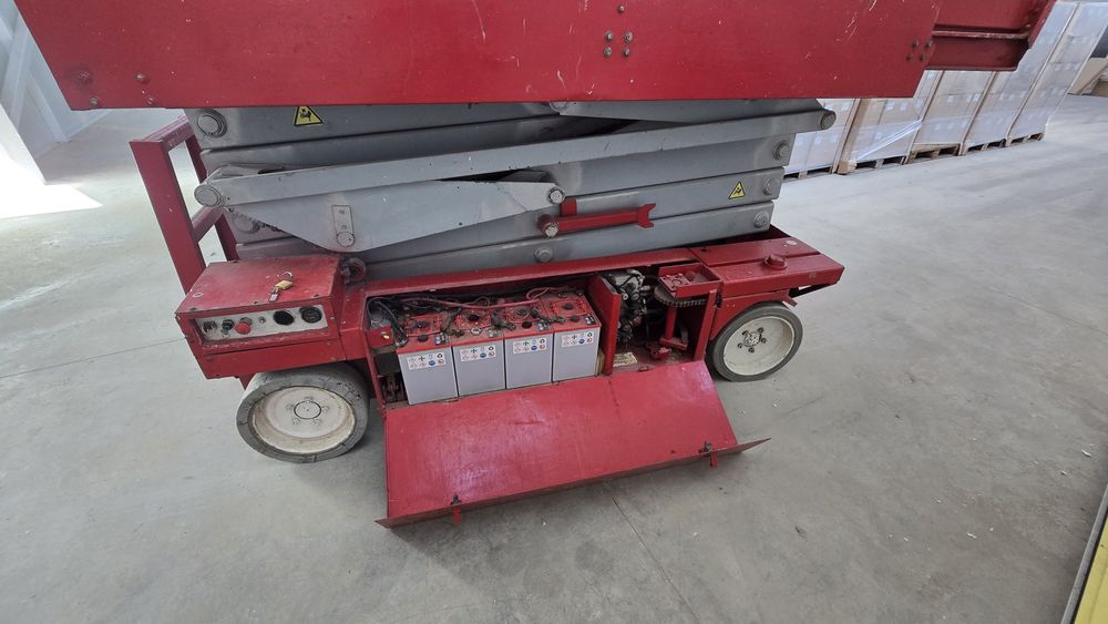 Vând 2 nacele electrice de 12 m  MEC 3247ES