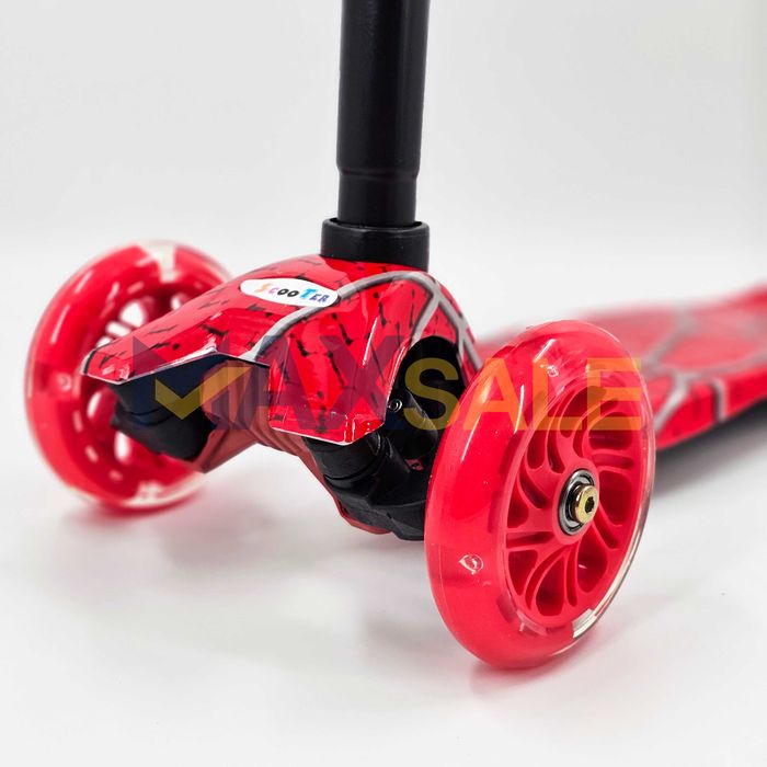 Детска триколка тротинетка Спайдърмен червена 3 светещи колела