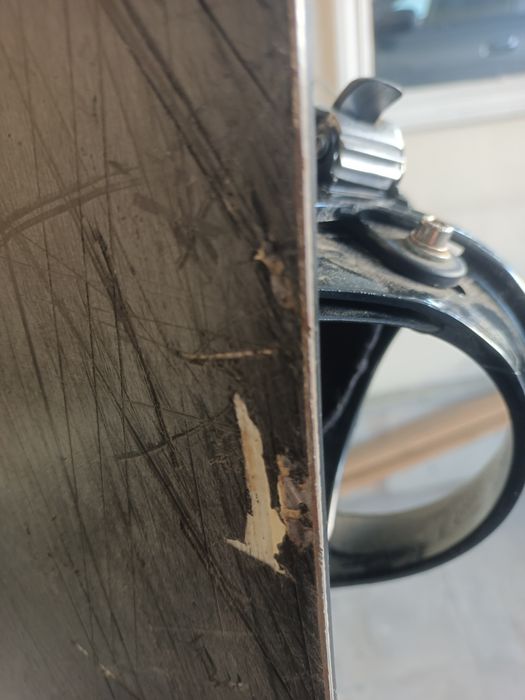 Сноуборд с креплениями