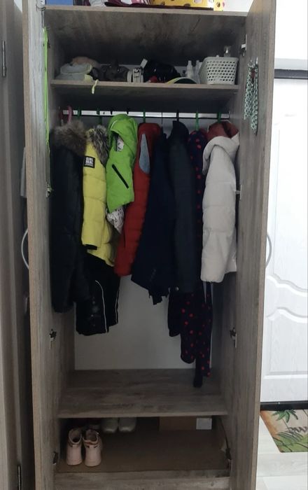 Продам шкаф для верхней одежды