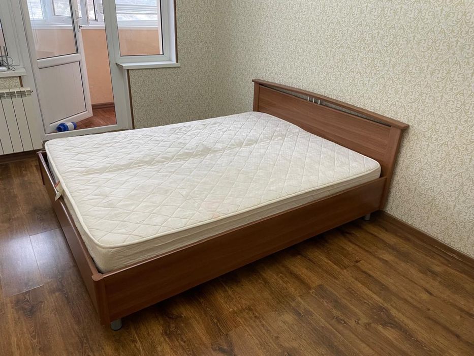 Продам кровать двуспальную