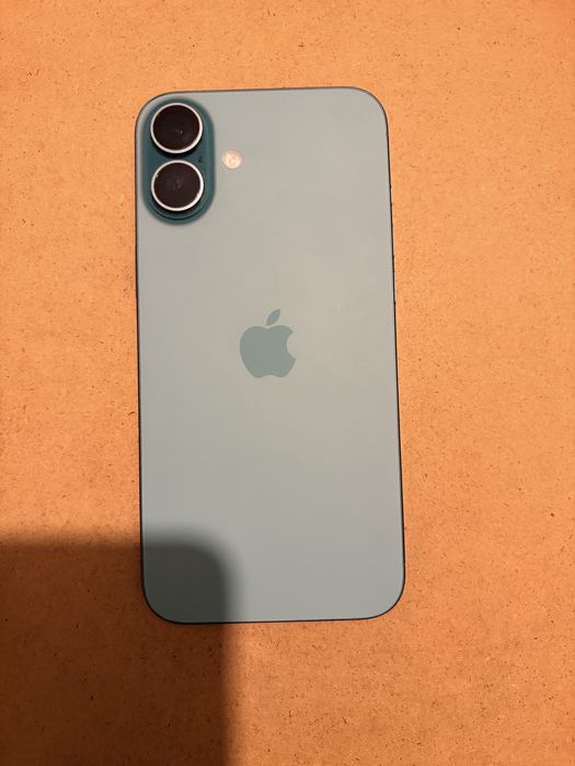 iPhone 16 Plus – stare foarte bună, impecabil, preț avantajos