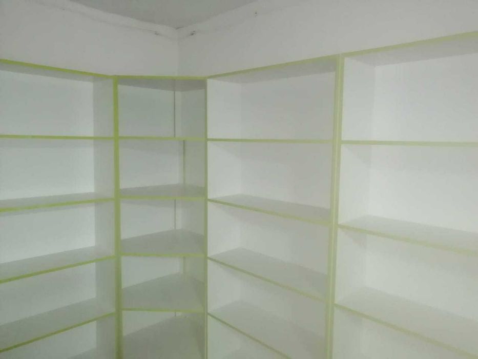 Продам стеллажи витрины полки