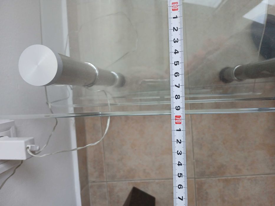 стъклена маса за телевизор 30 евро