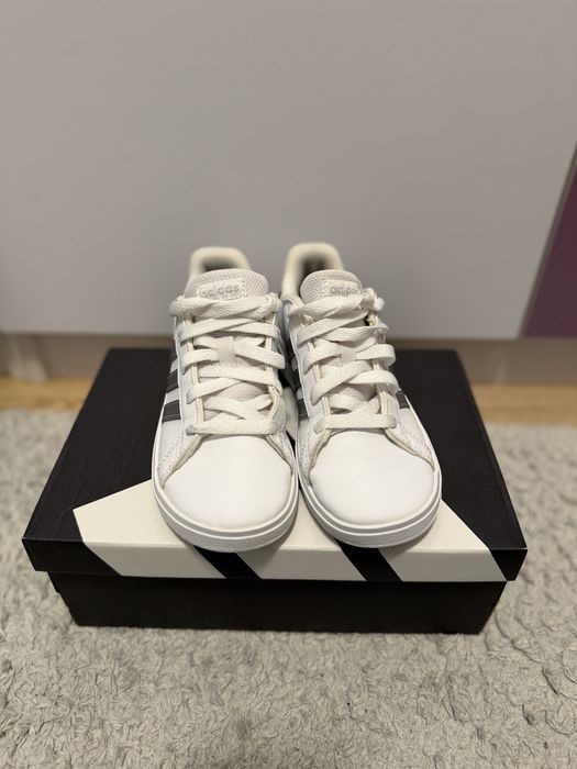 Adidas, marimea 33