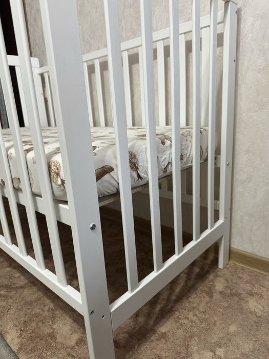 Детская кроватка/манеж