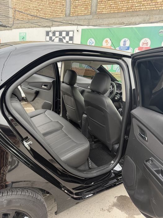 Chevrolet Cobalt 2026 — 8