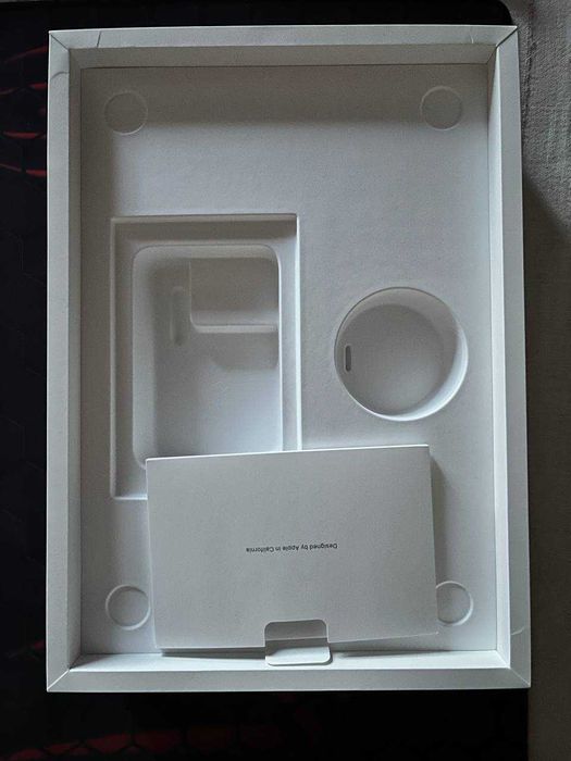 MacBook Pro 13" 2020 | Intel Core i5 | 8 ГБ | SSD 256 ГБ