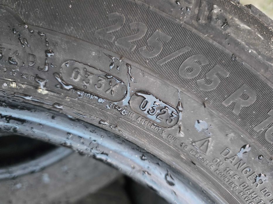 2бр Летни гуми за бус 225 65 16 С - Michelin - DOT 2023