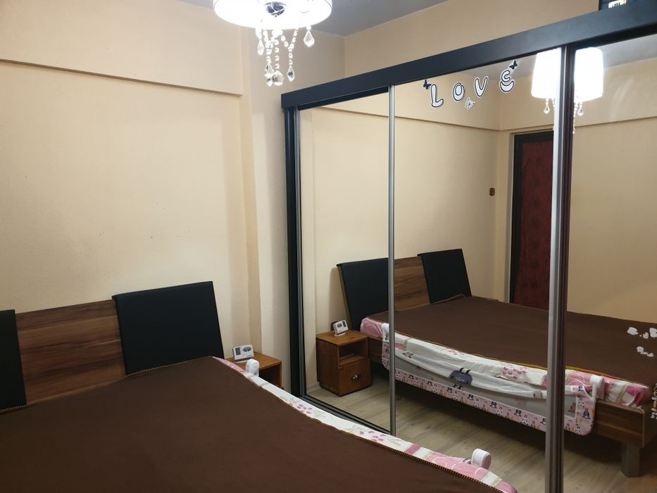 Închiriere apartament 2 camere semidecomandat Micro 17
