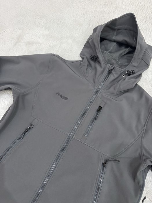 Мъжко софтшел яке BERGANS OF NORWAY . Размер М