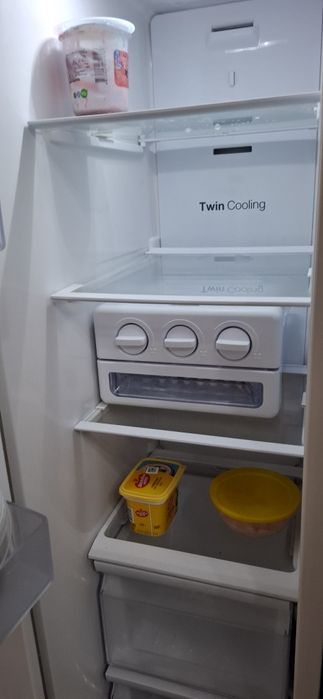 Продам холодильник Самсунг.