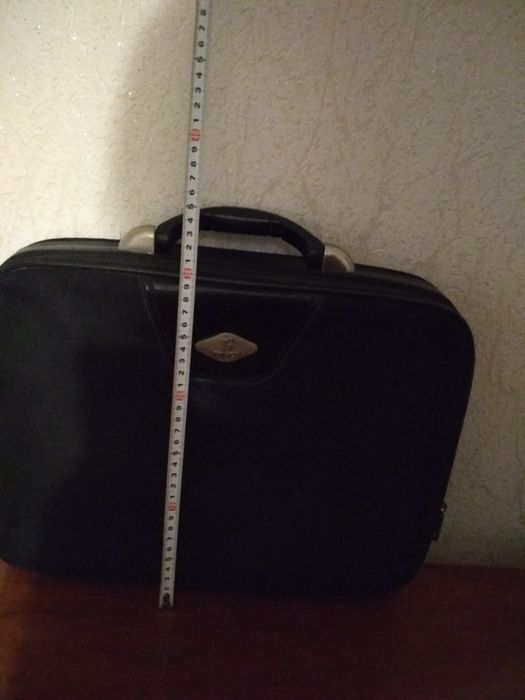 Портфель, сумка - саквояж, чемоданы в коже