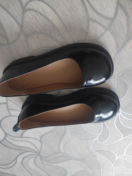 Продам новую обувь