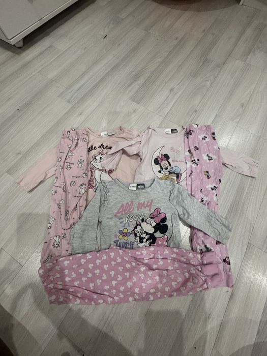 Продам пакет вещей для дома и садика