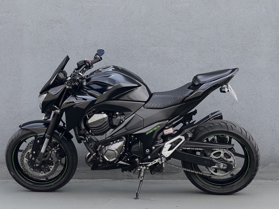 Kawasaki Z800.
