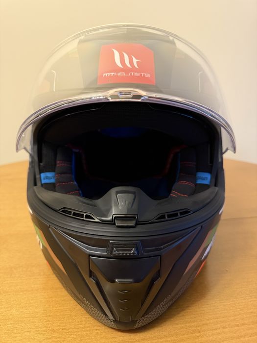 Отваряема каска MT ATOM 2