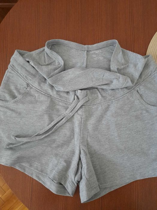 Дрехи за бременни и кърмещи