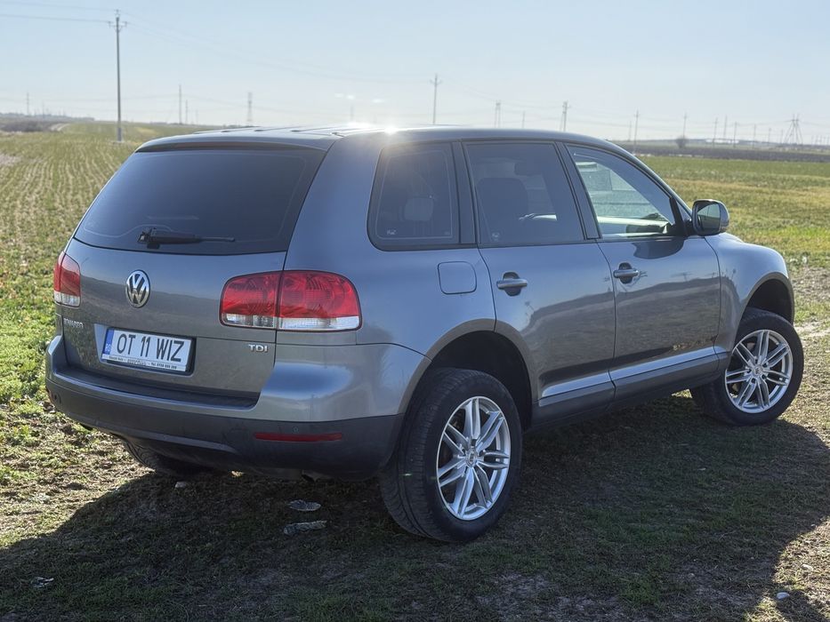 Unic proprietar vinde Touareg 2.5tdi 4x4 an 2005 manual , pe arcuri !