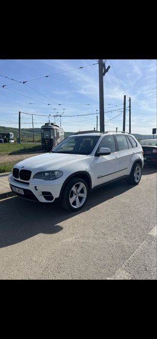 Bmw x5 E70 alb 2011 245 cai diesel