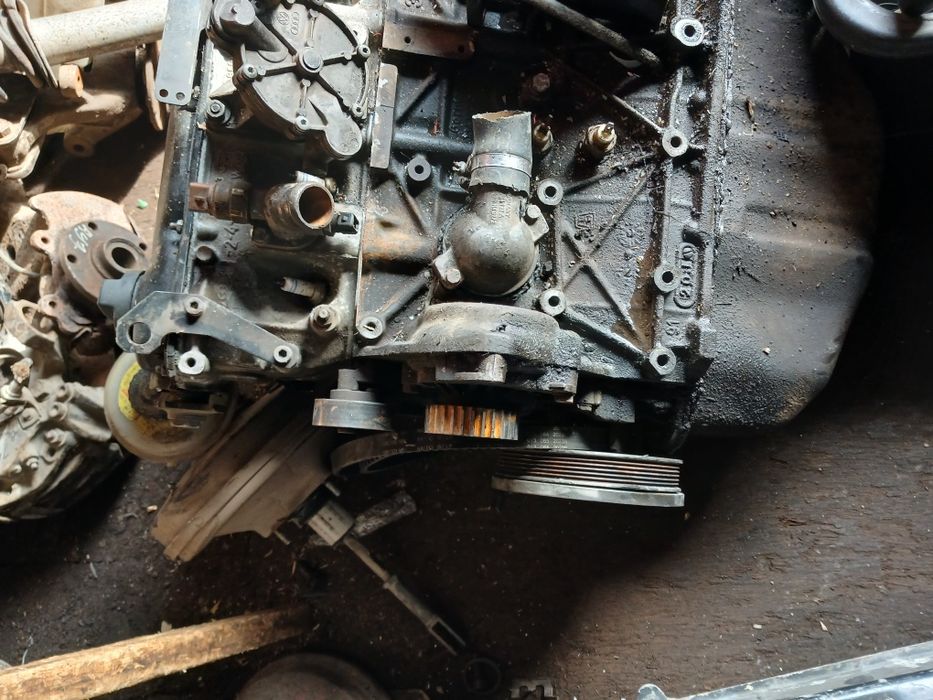 Ауди с4 матор 2.3