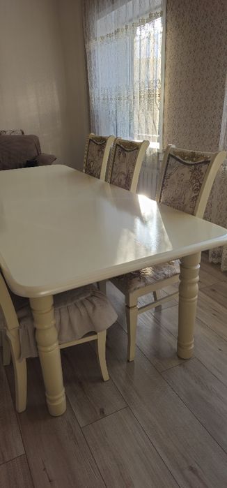 Продается стол 2.4 -3м