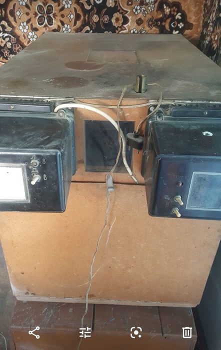 Инкубатор продам