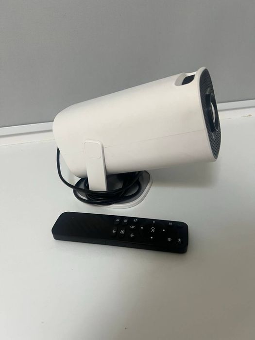 Продам проектор.