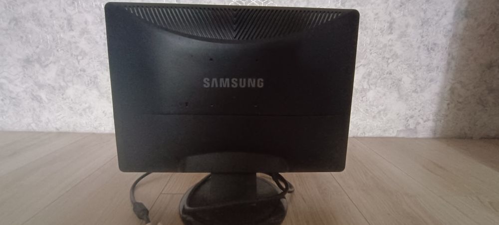 Samsung SyncMaster 931CW Plus.
