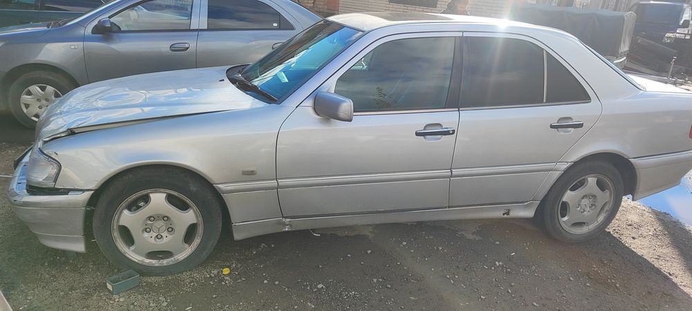 Мерседес w202 продам срочно