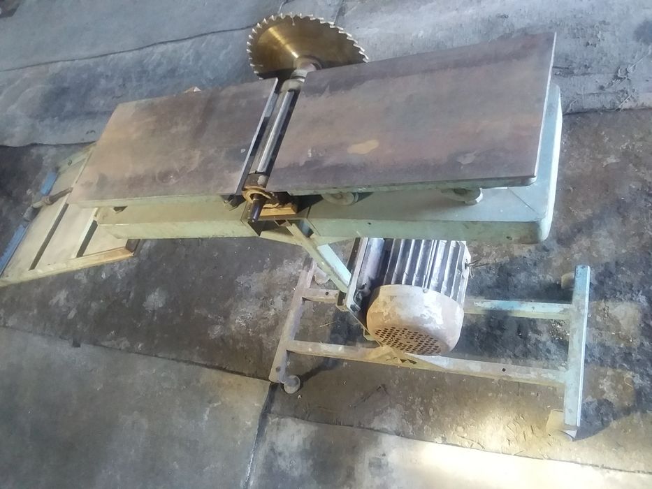 Продам станок деревообрабатывающий