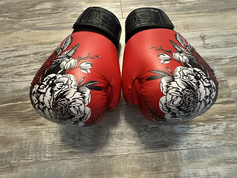 FAIRTEX Golden Jubilee 8oz