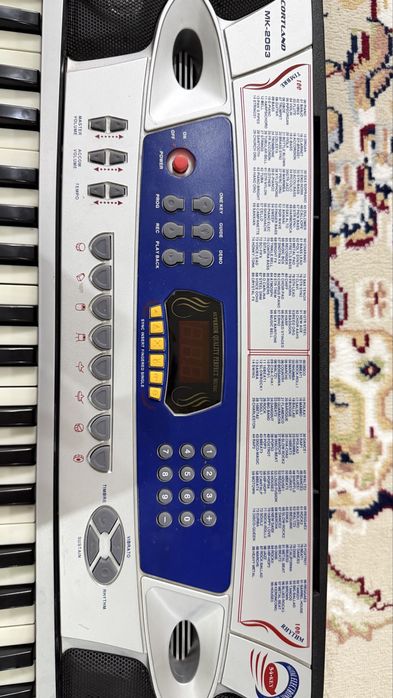 синтезатор CORTLAND