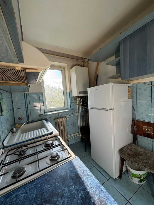 Închiriez apartament cu 2 camere