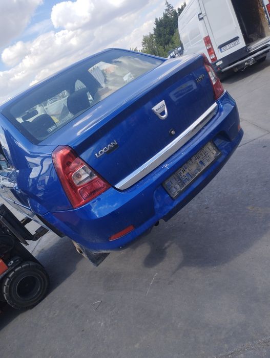 Dezmembrez Dacia Logan 1 facelift 1.4