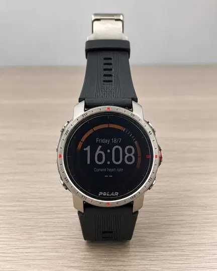 Ceas Polar Grit X Pro Titan fără urme de uzură