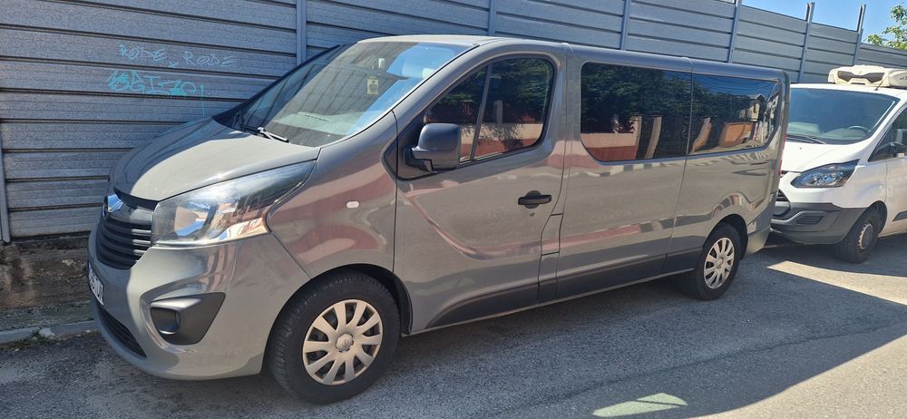 Rent a Van marfa si persoane / Inchiriere  microbuz/ inchiriere duba / rent duba