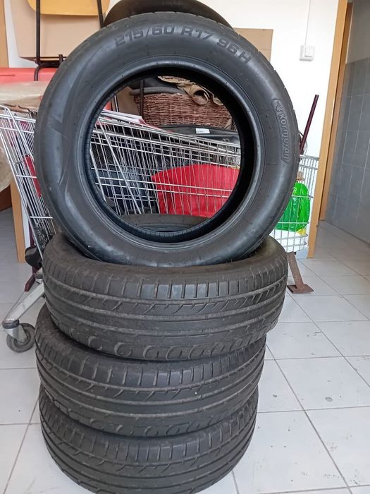 Anvelope vară Kormoran UHP 215/60 R17 96H an 2023