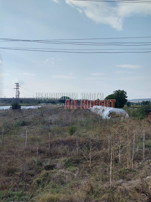 Стопанство с къща, Варна област - с.Чернево площ 42000 кв.м. цена 260